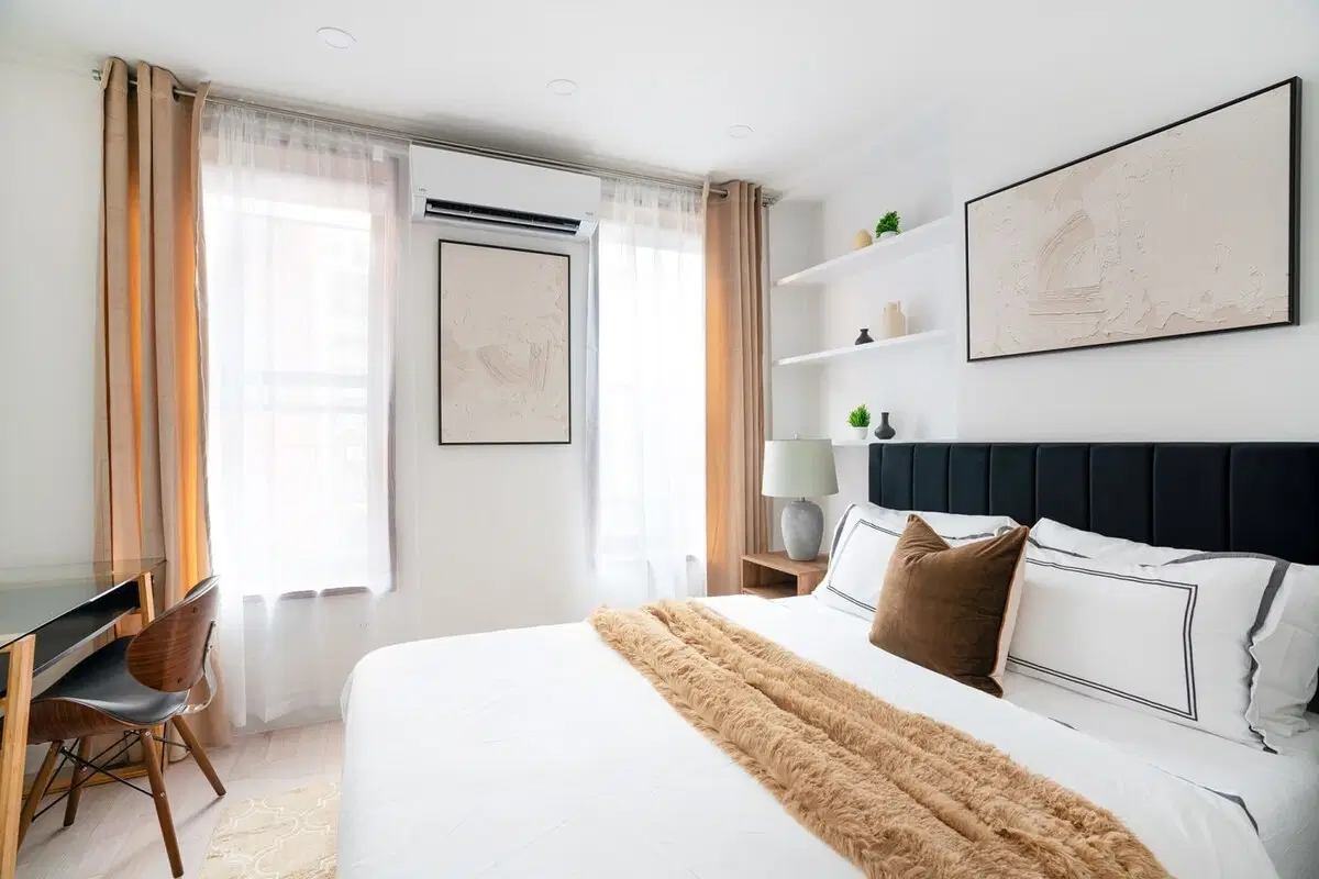 Urban 48, New York – #48-3RW: Room in 1 Bedroom and 1 Bathroom