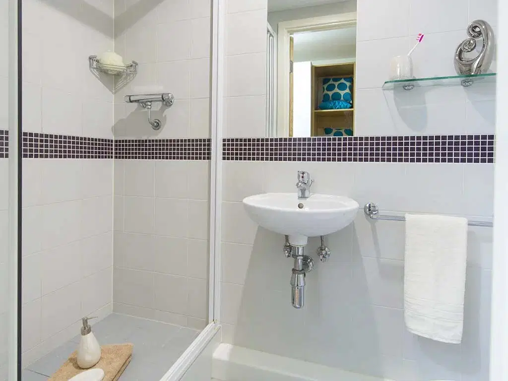 Quebec House, Kingston-Upon-Thames – Bathroom