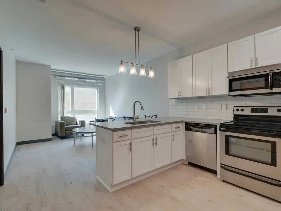 Yugo The Edge On Oak, Minneapolis – 1 Bed 1 Bath Plus Renovated