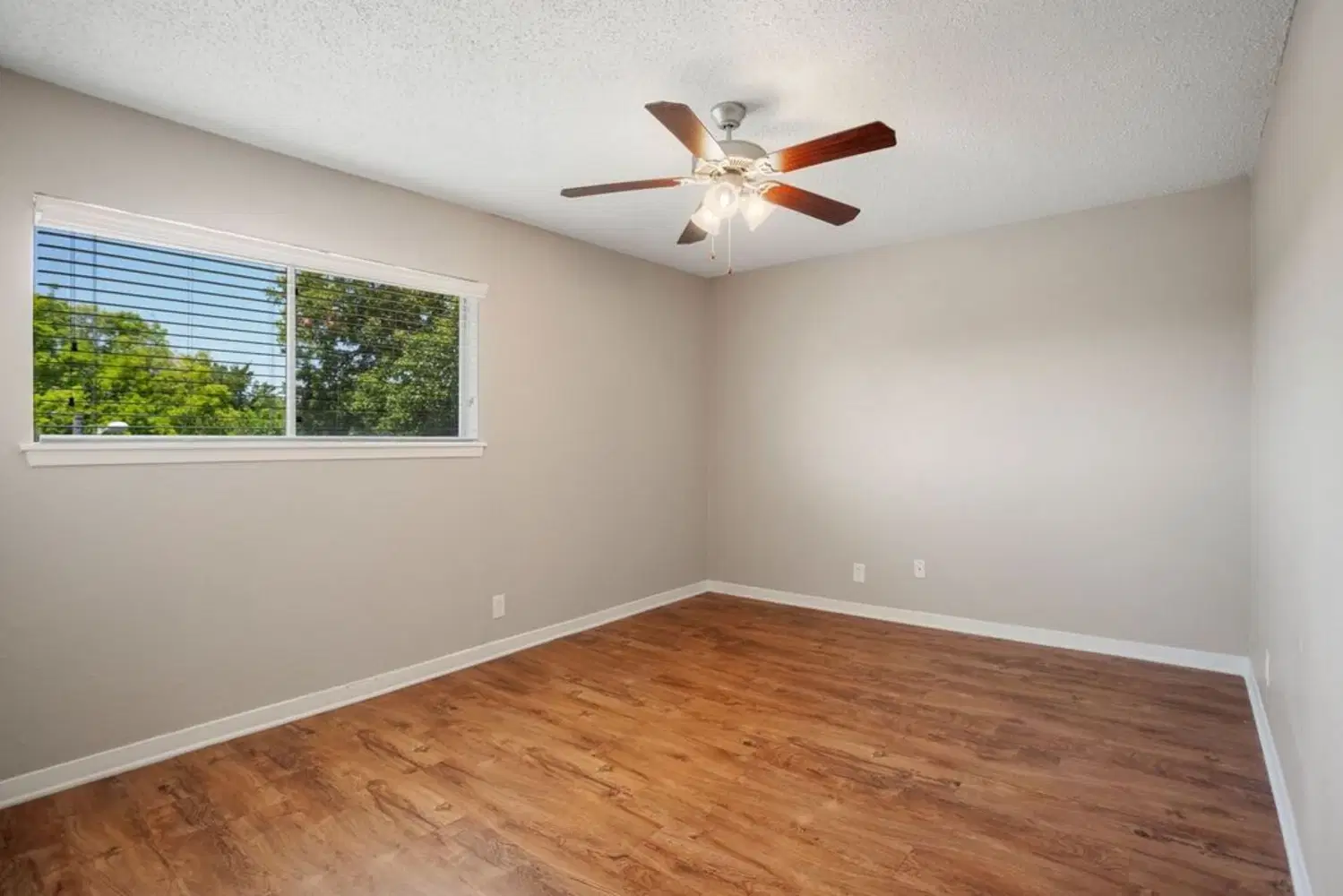 Camino Flats, Austin