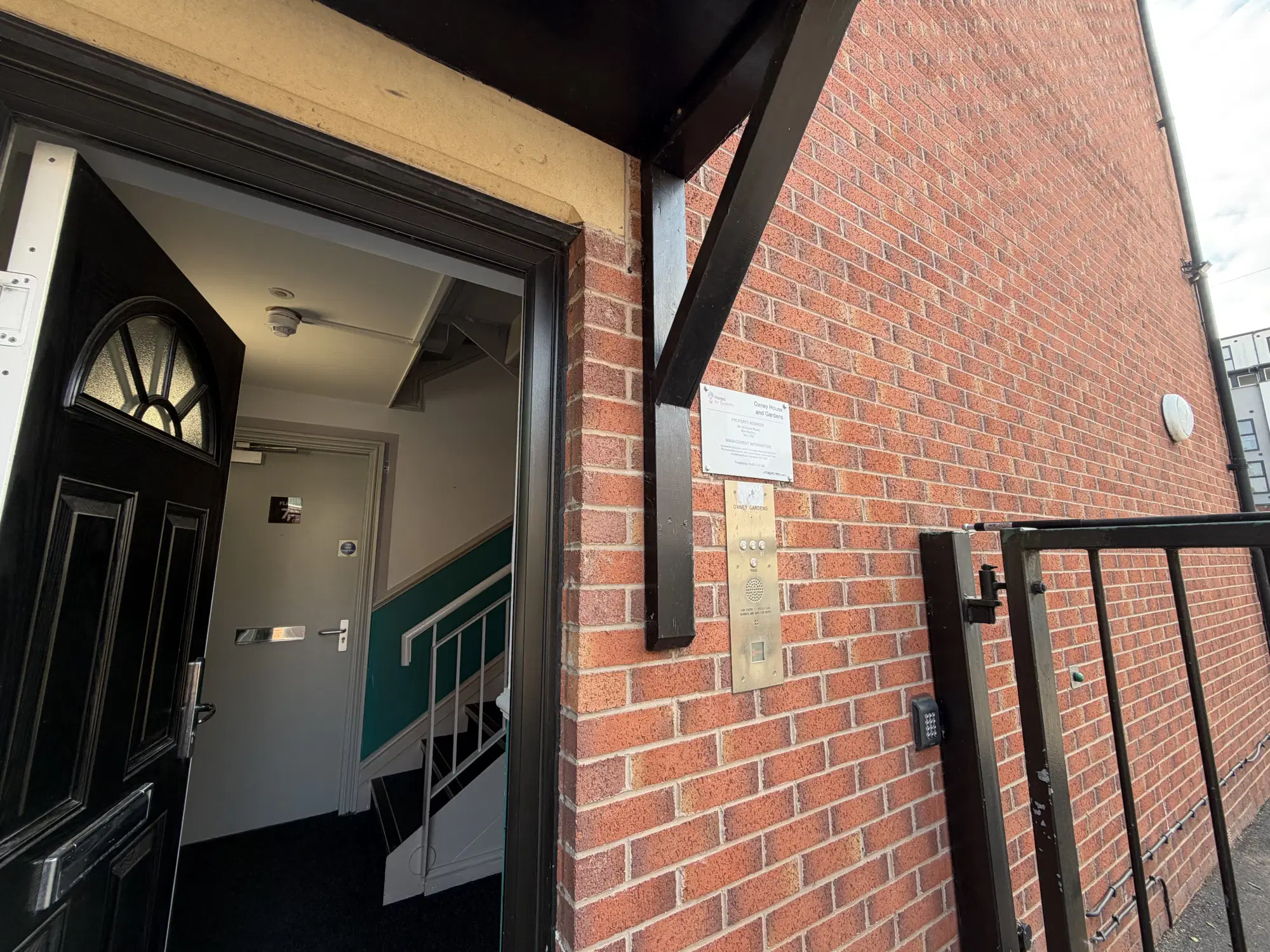 Oxney House & Gardens, Manchester – Exterior