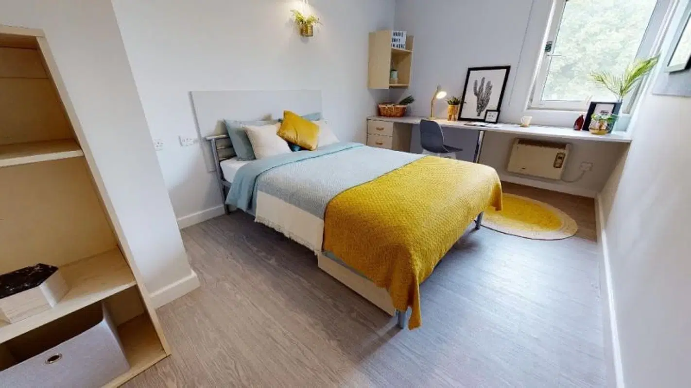 iQ Wilmslow Park, Manchester – Gold En Suite Plus