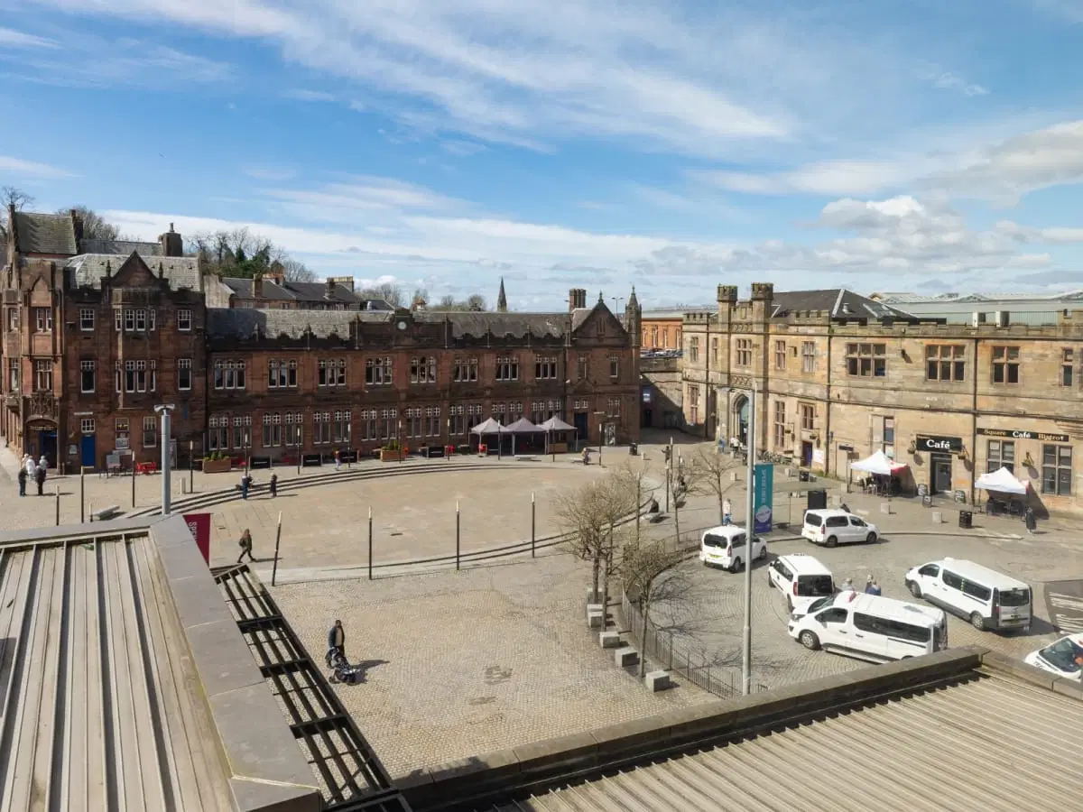 MyPad Paisley, Paisley – Exterior