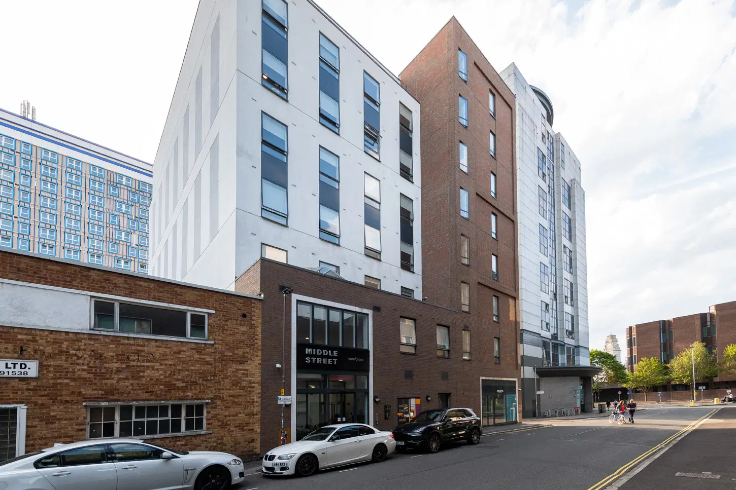 Collegiate Middle Street, Portsmouth – Exterior