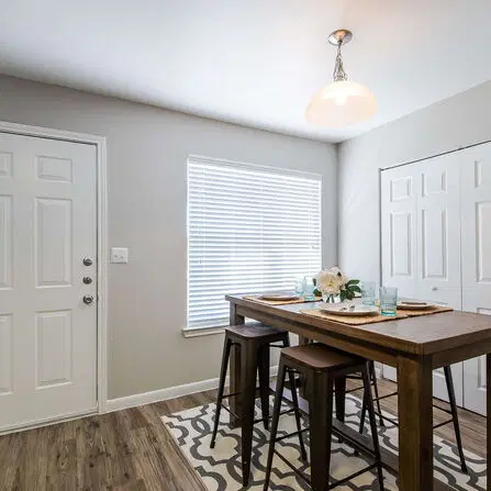 Parcside Townhomes, College Station – Amenities
