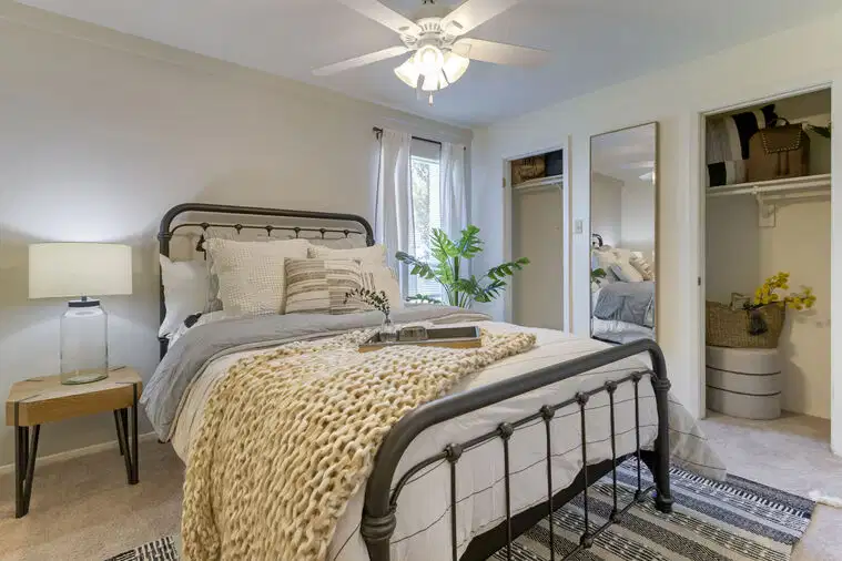 The Halston, College Station