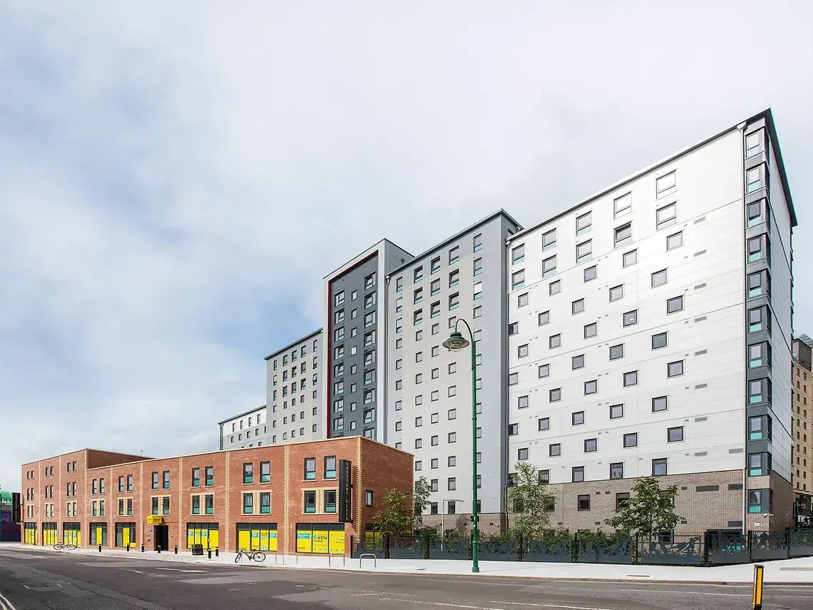 Yugo Crescent Place, Southampton – Exterior