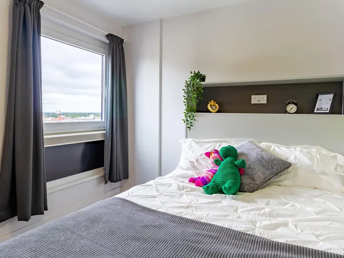Yugo Crescent Place, Southampton – Classic Studio