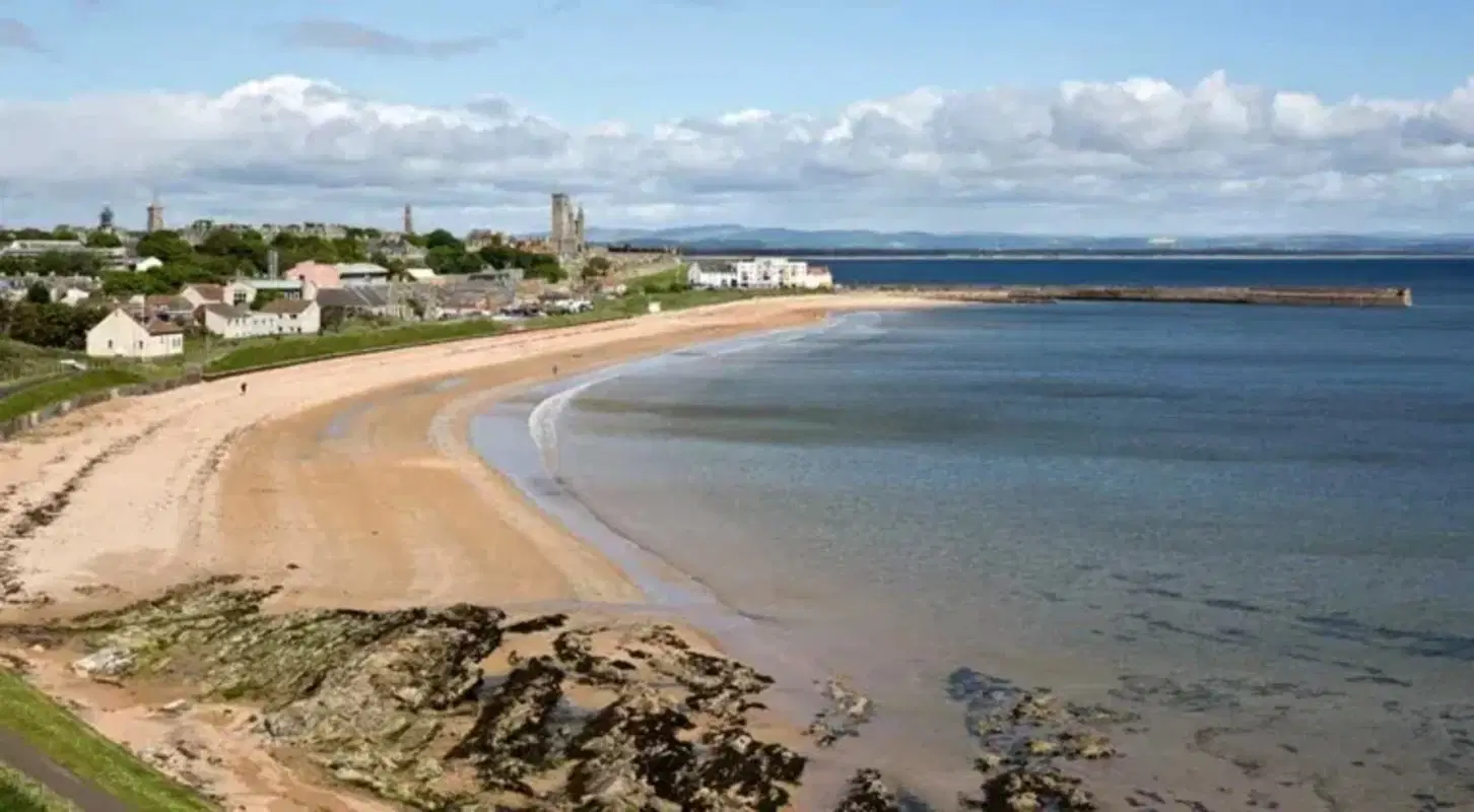East Sands, St Andrews – Exterior