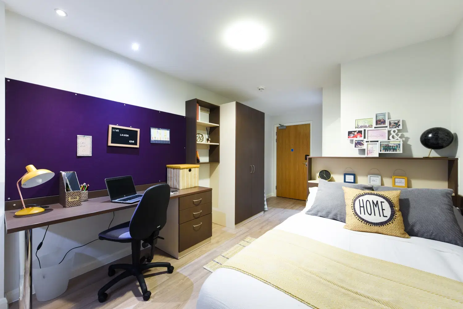 St Davids, Swansea – Ensuite Silver
