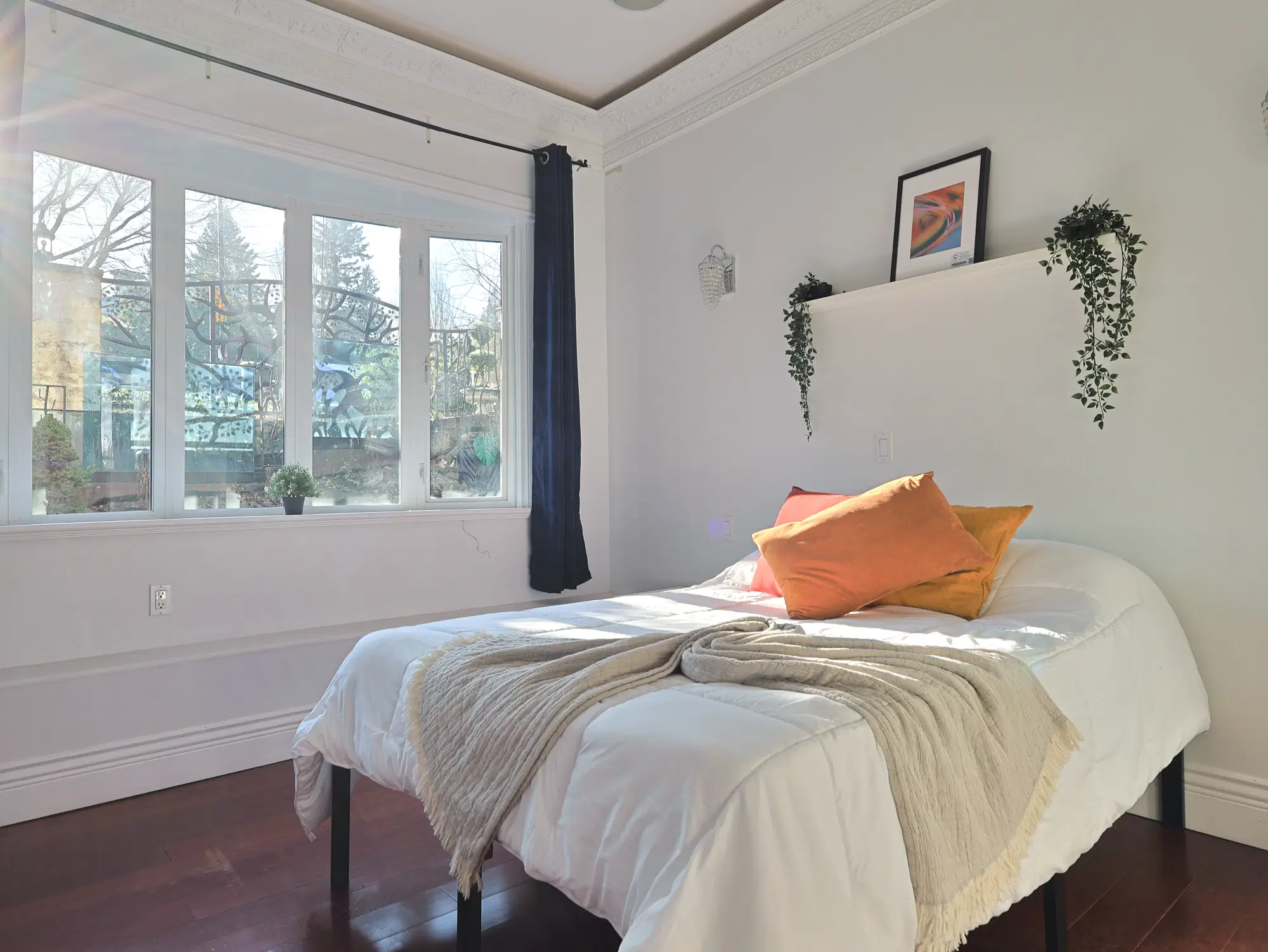 2111 W 34th Avenue, Vancouver – Bologna Room (12 Bed 11 Bath)