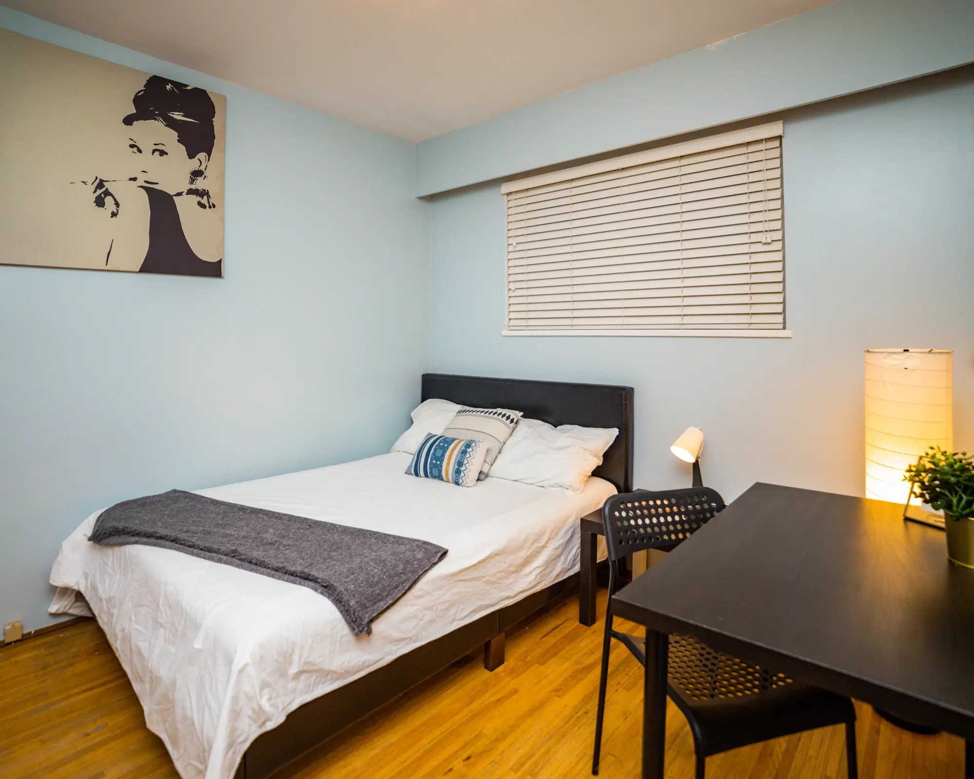 6975 Beatrice St, Vancouver – Kelowna Room (1 Bed 1 Bath)