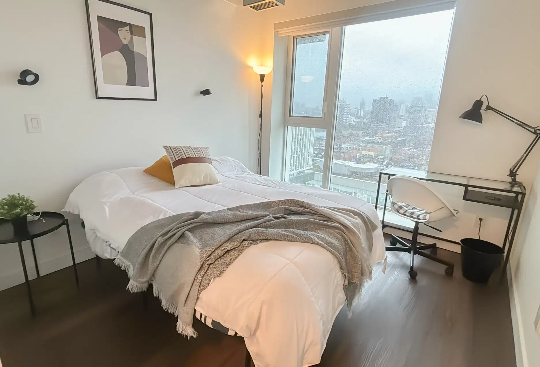 748 Bathurst St, Toronto