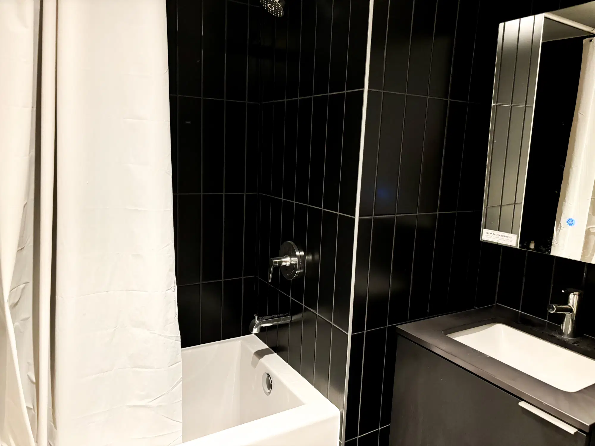748 Bathurst St, Toronto – Unit 516 Standard (3 Bed 1 Bath)