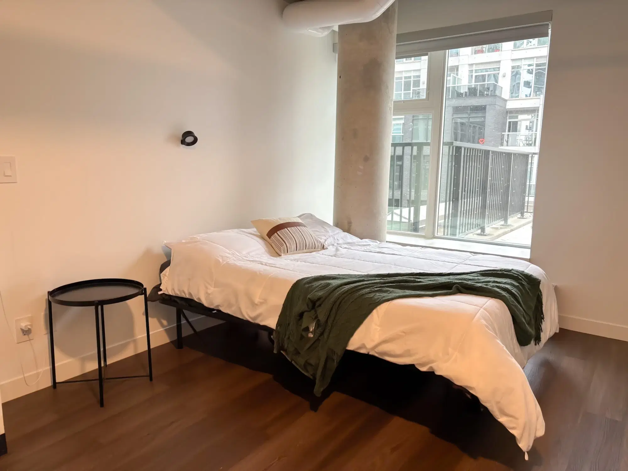 748 Bathurst St, Toronto – Unit 607 Standard (2 Bed 1 Bath)