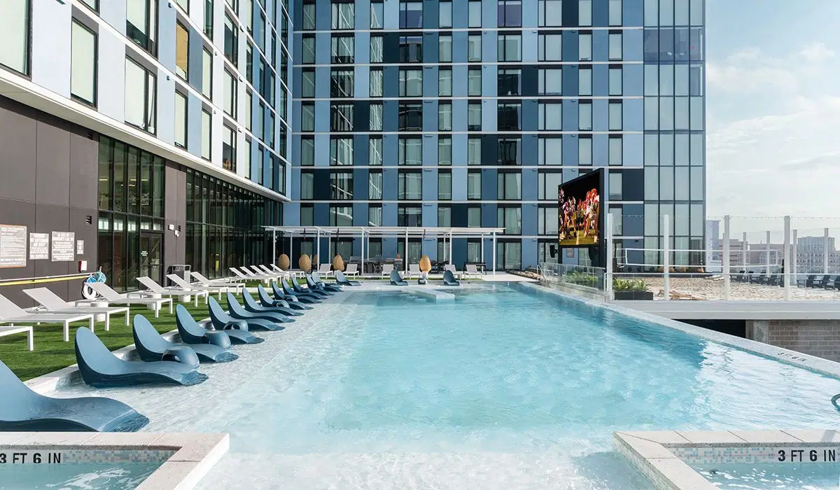 The Rev, College Station – Amenities