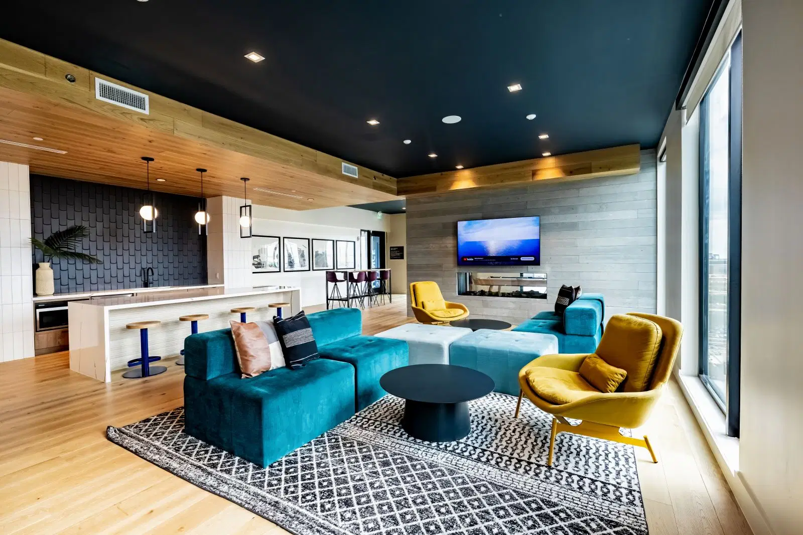The Rev, College Station – Amenities