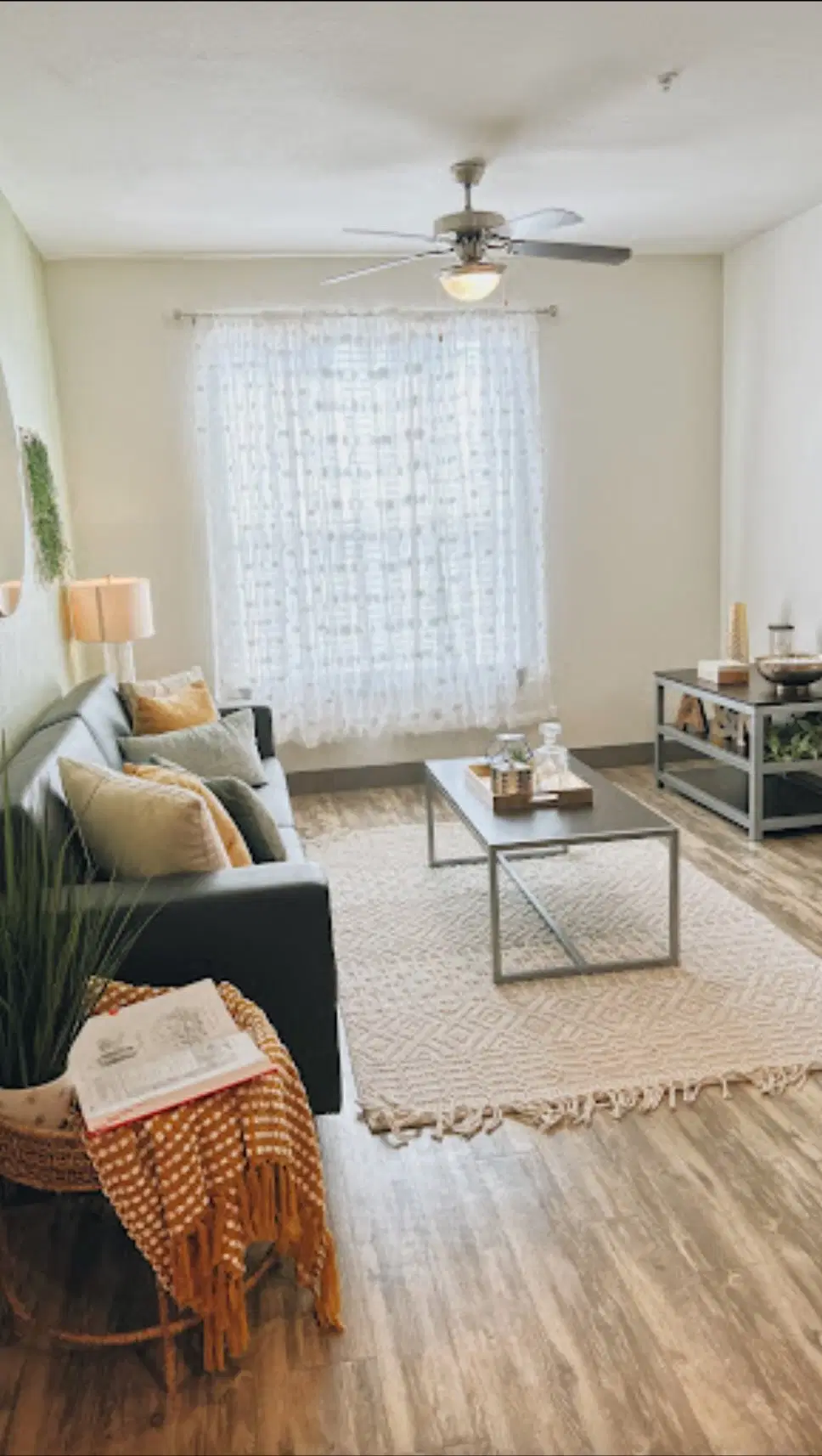 Holleman Crossing, College Station – Common Area