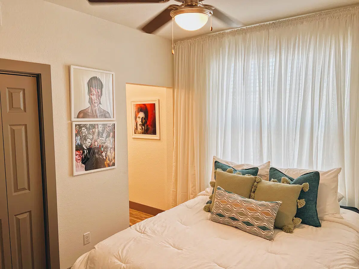 Holleman Crossing, College Station – 4 Bed 4 Bath