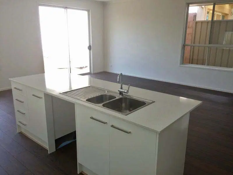 Room in a 4 Bedroom Apartment, 45A Emery Road, Campbelltown, 5074 – Kitchen