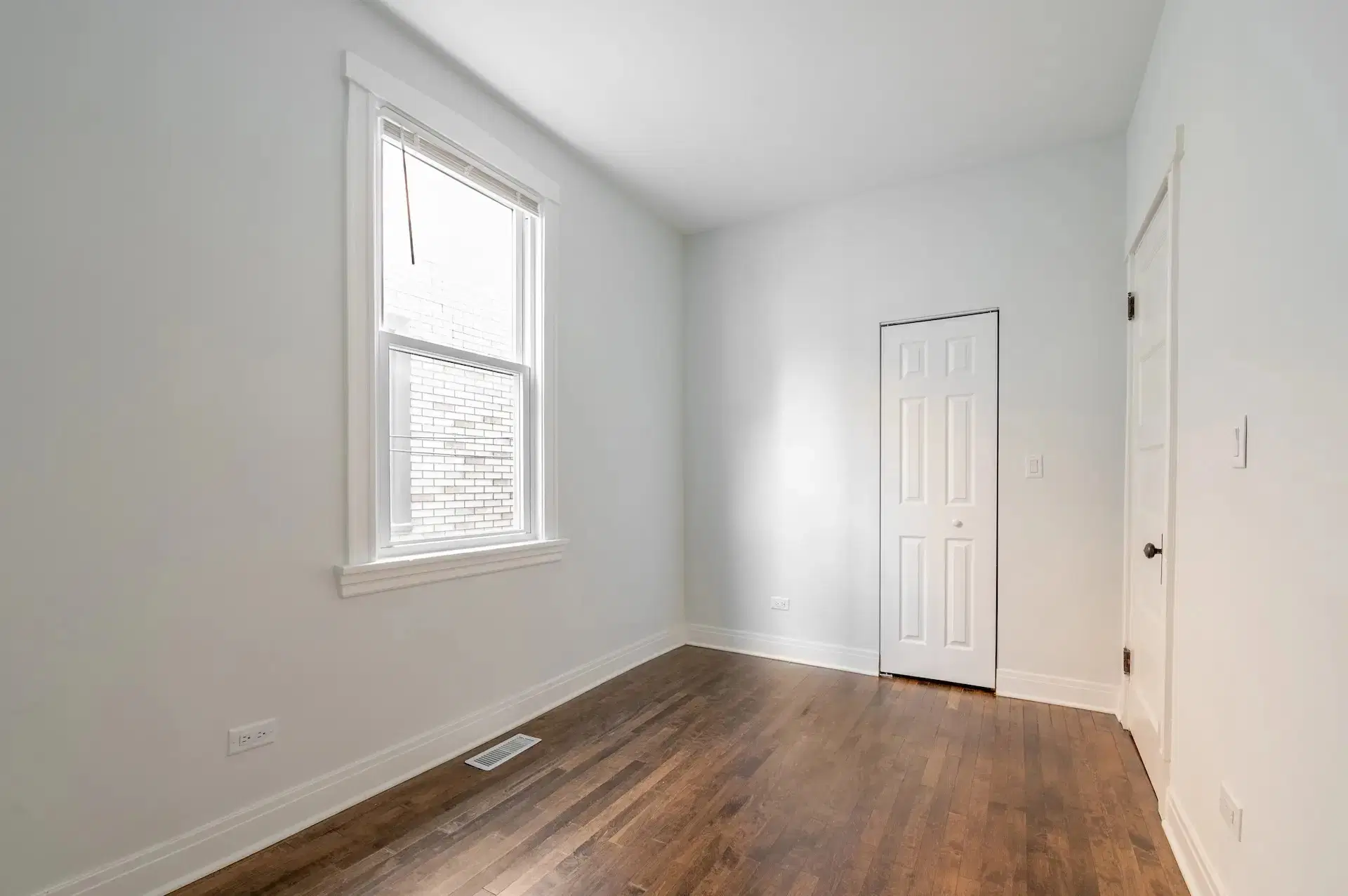 June Homes 60647, Chicago – #1488D: Logan Square
