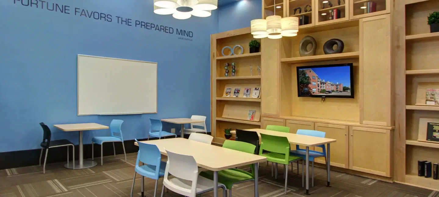 Lanesborough Apartments, Houston – Common Area