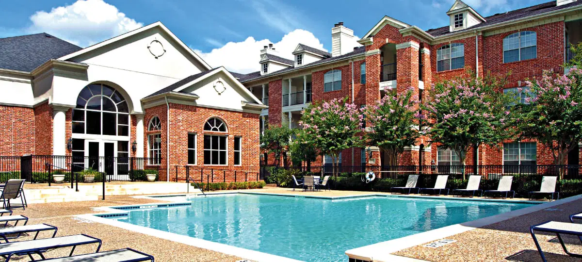 Lanesborough Apartments, Houston – Exterior