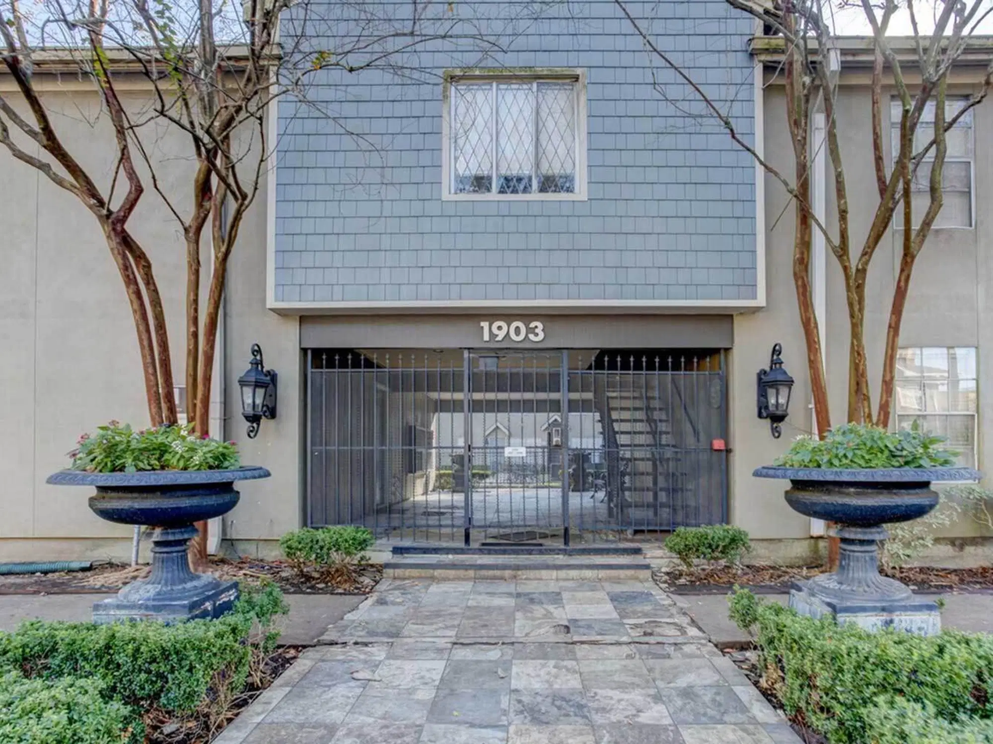 1903 Portsmouth, Houston – Exterior