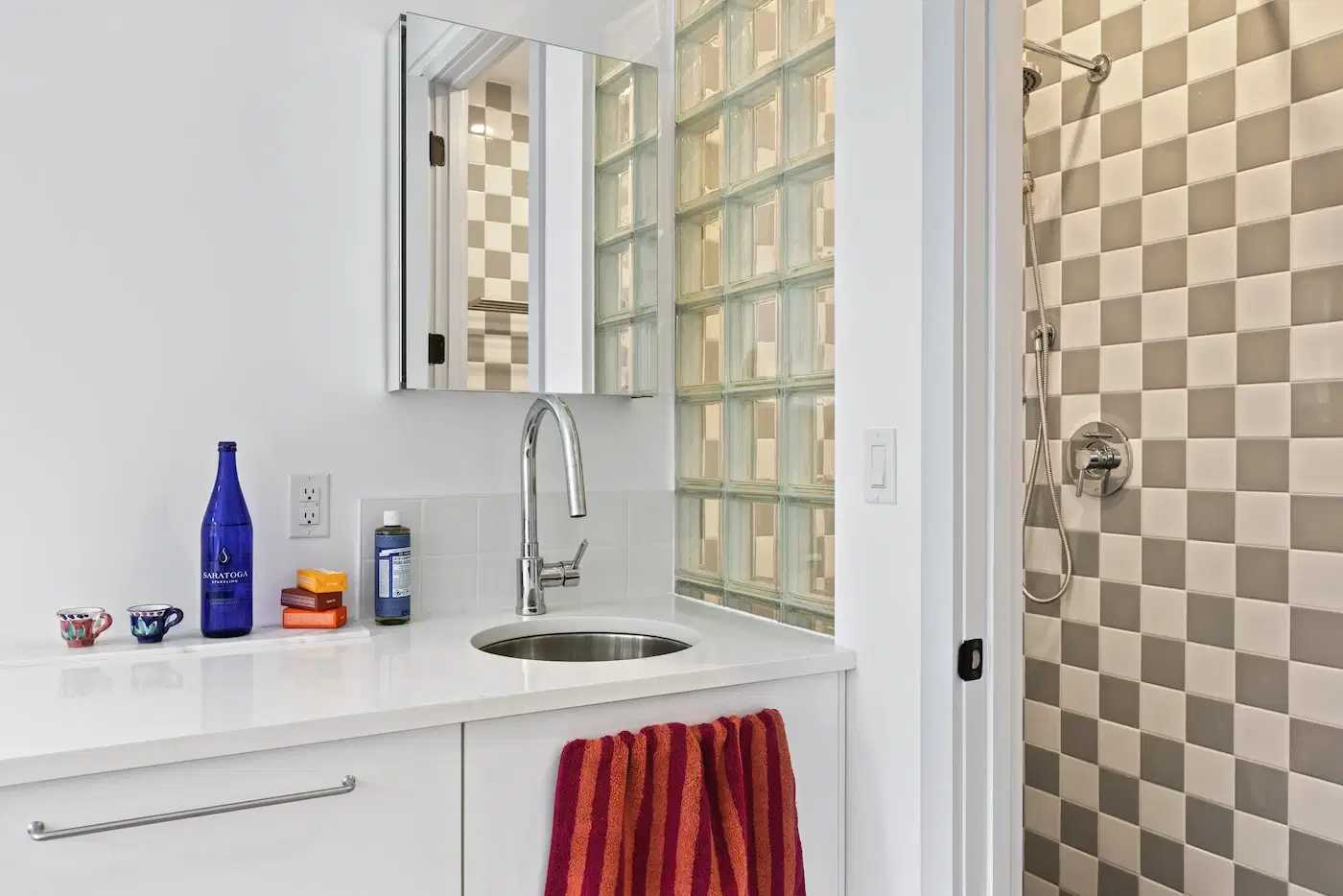 The Maison On Jefferson, New York – Bathroom