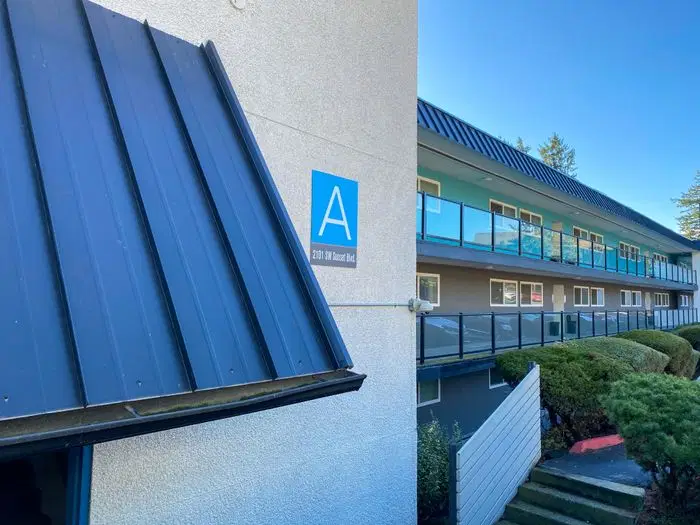 Sunset View Apartments, Seattle – Exterior