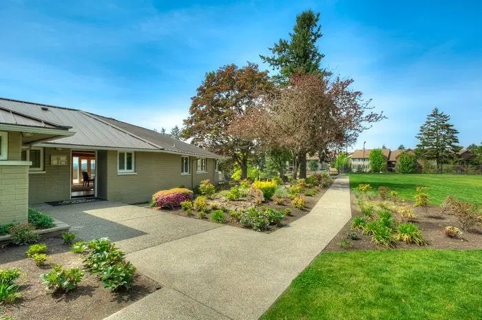 Sunset View Apartments, Seattle – Exterior