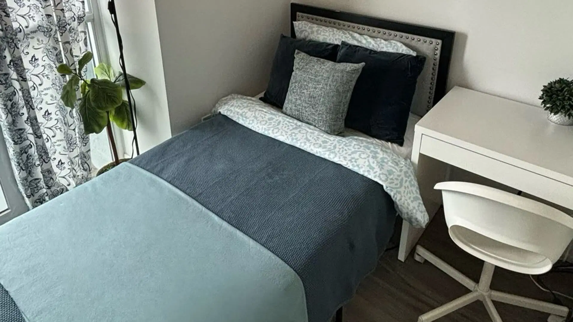 Liwinco Yonge Dundas Street, Toronto – Flex Premium & Balcony | ON M5B 2A9 | 2130