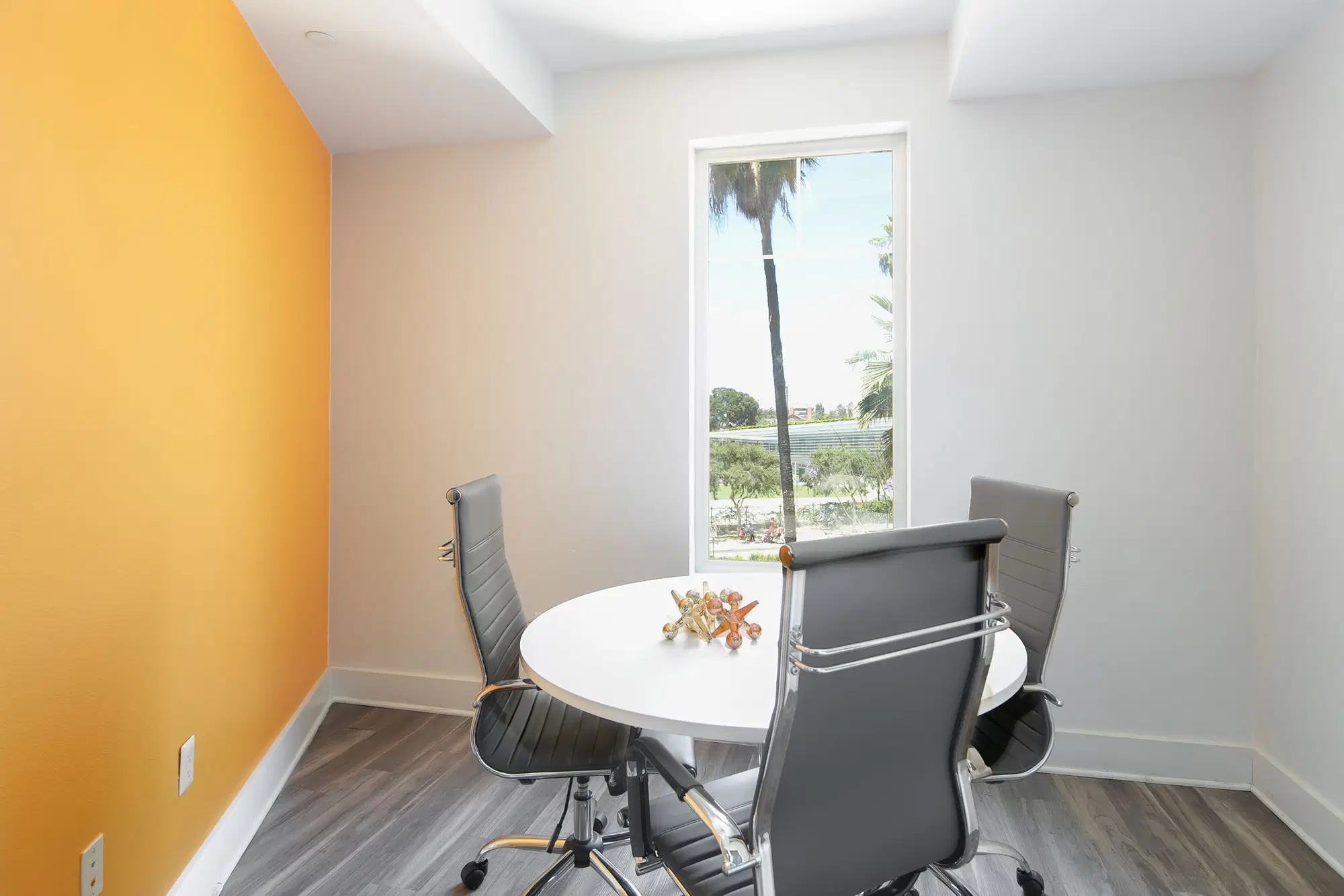 Tuscany Apartments, Los Angeles – Common Area
