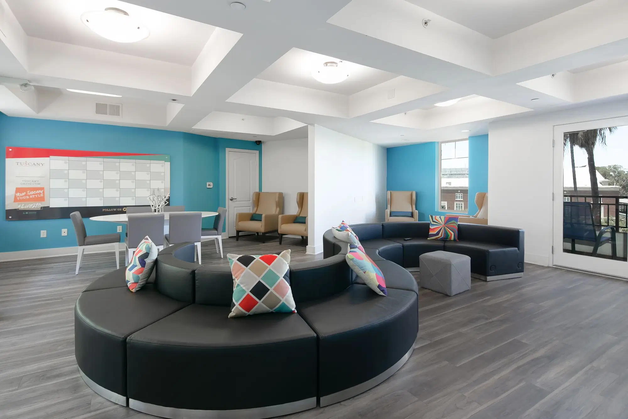Tuscany Apartments, Los Angeles – Common Area