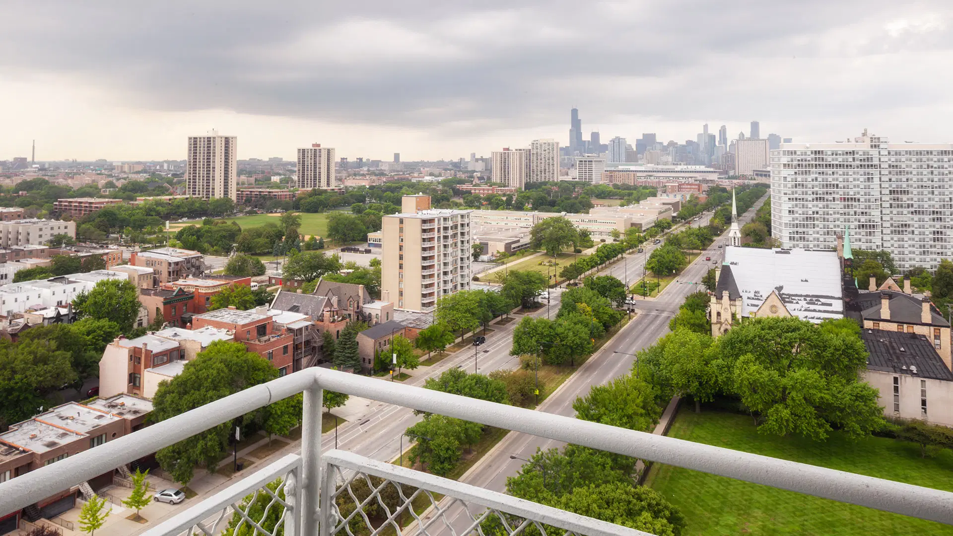 Lake Meadows Apartments, Chicago – Exterior