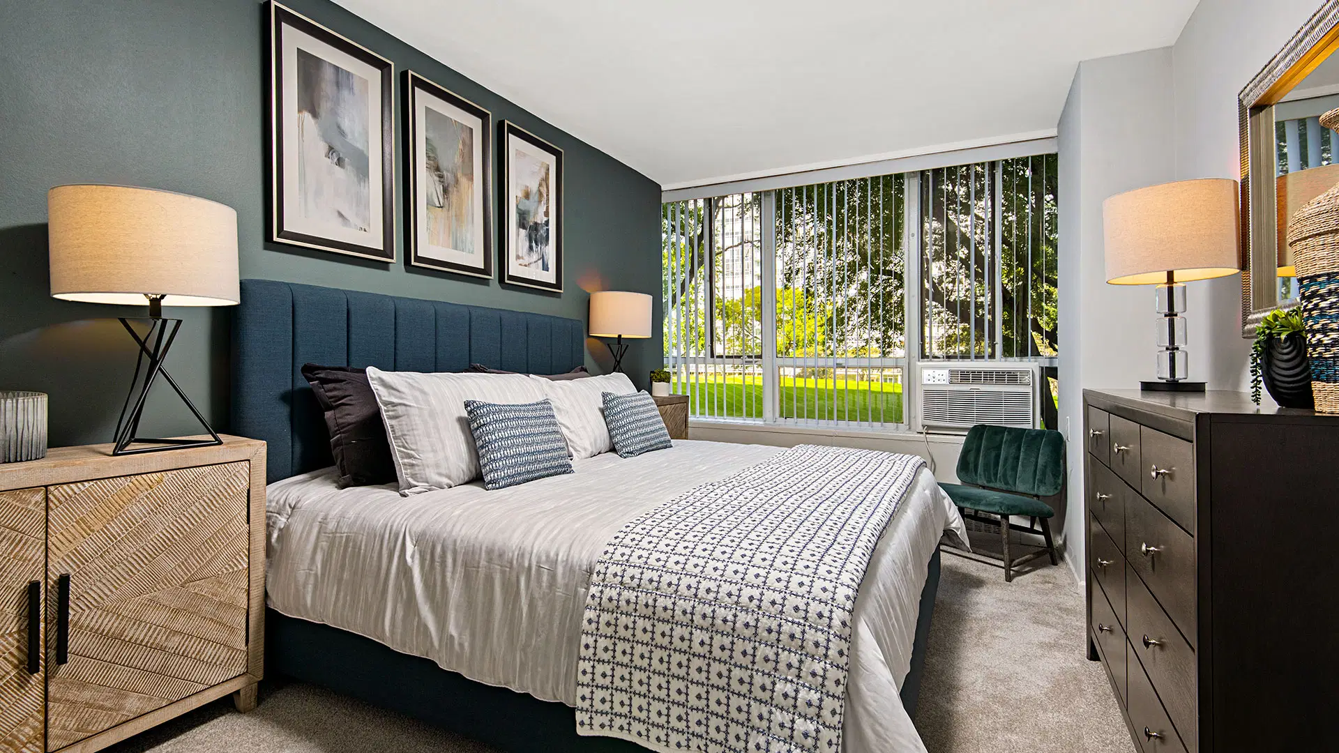 Lake Meadows Apartments, Chicago – Bedroom