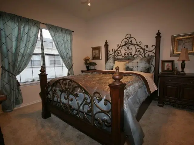 La Valencia, Dallas – Bedroom