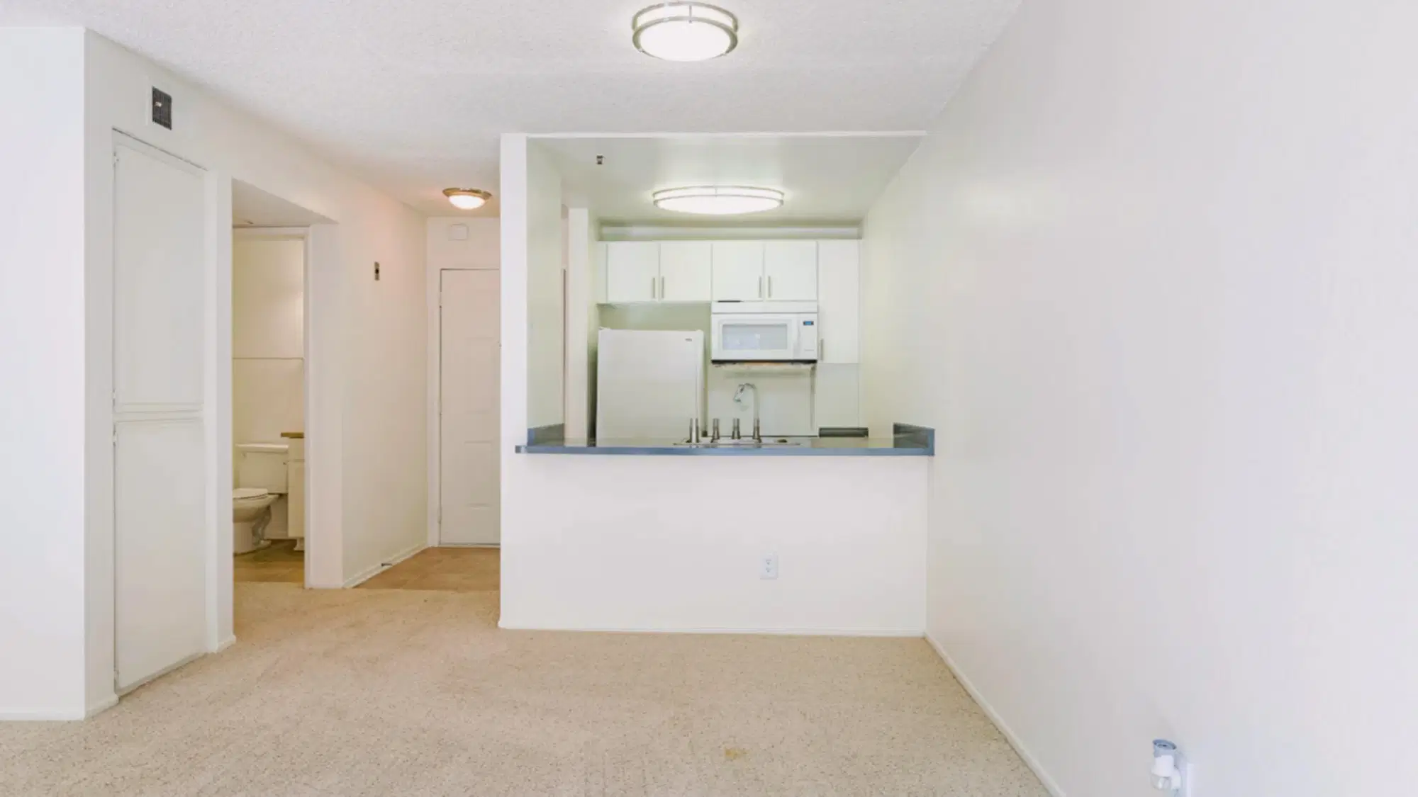 Westgate Apartments, Los Angeles – Studio