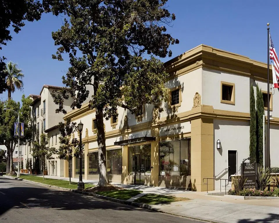 Trio Apartments, Los Angeles – Exterior