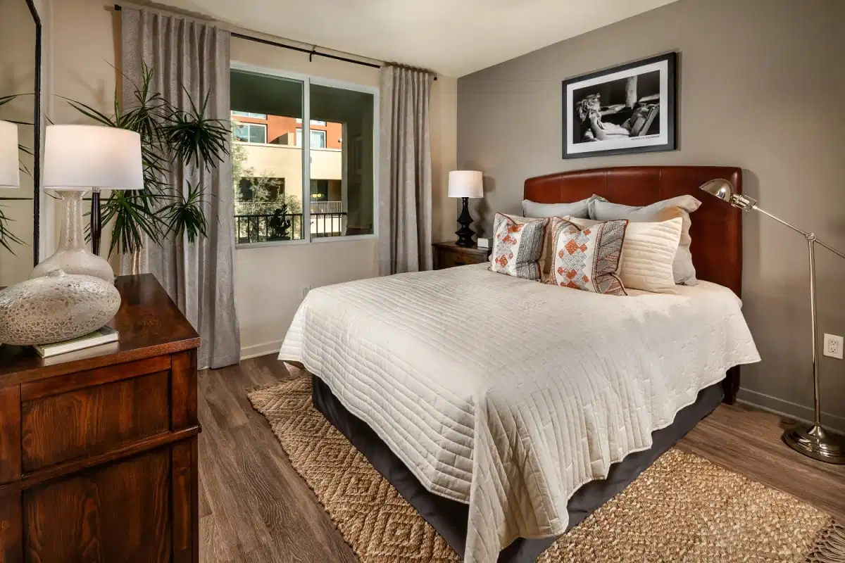 Trio Apartments, Los Angeles