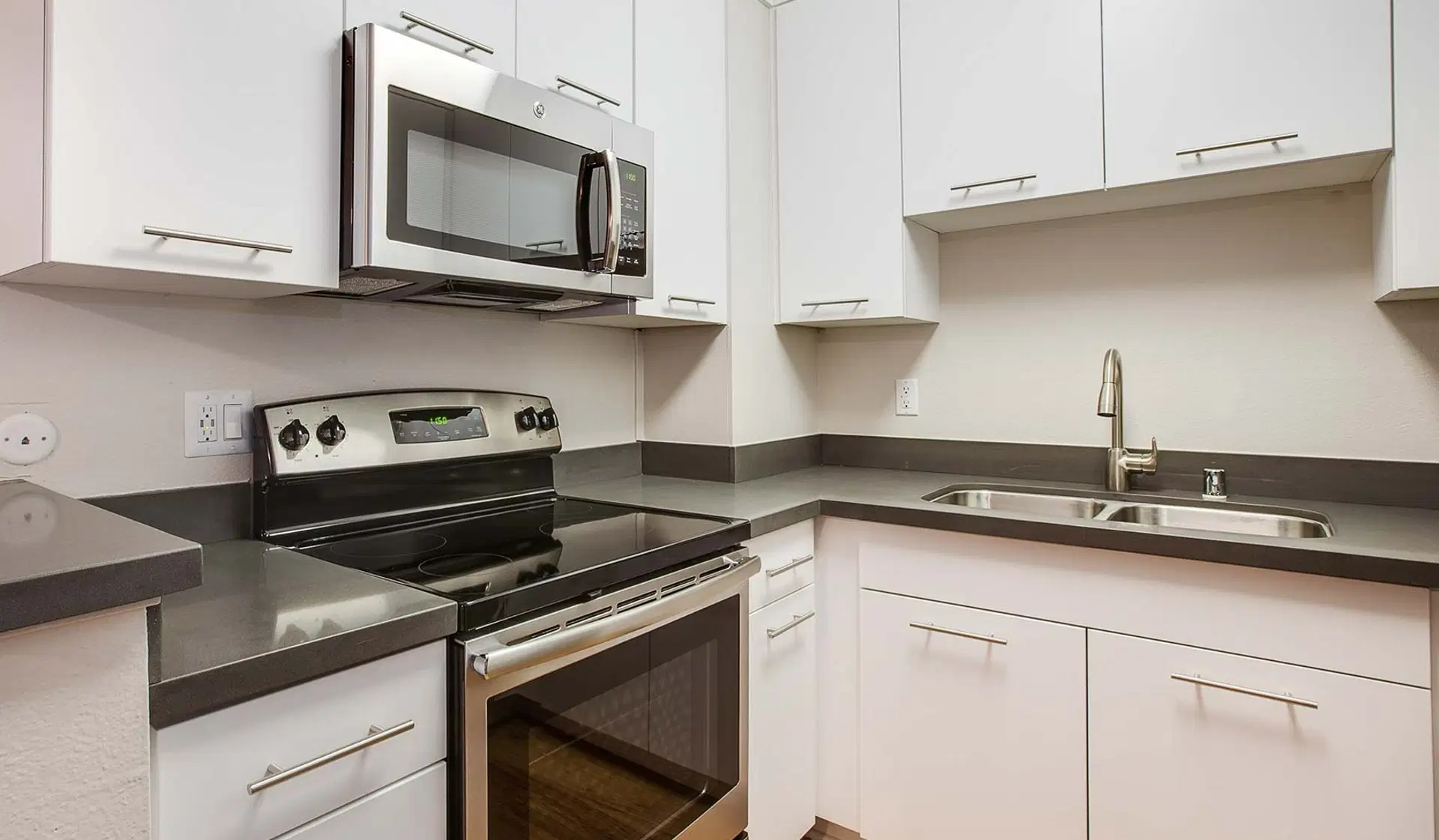 Villas of Pasadena, Los Angeles – 1 Bed 1 Bath (Ambrosia)