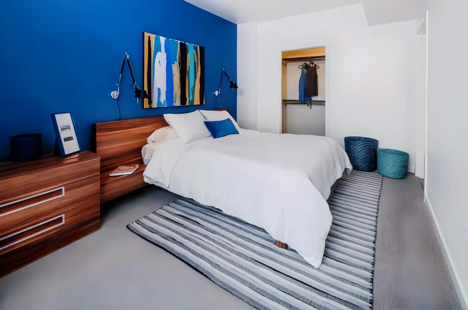 South Olive Apartments, Los Angeles – 1 Bed 1 Bath