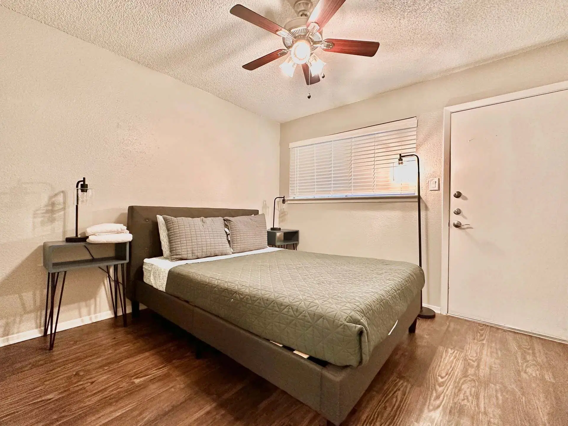 University Quarters, Austin – Bedroom