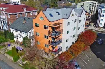 Tas Investments, Seattle – Exterior