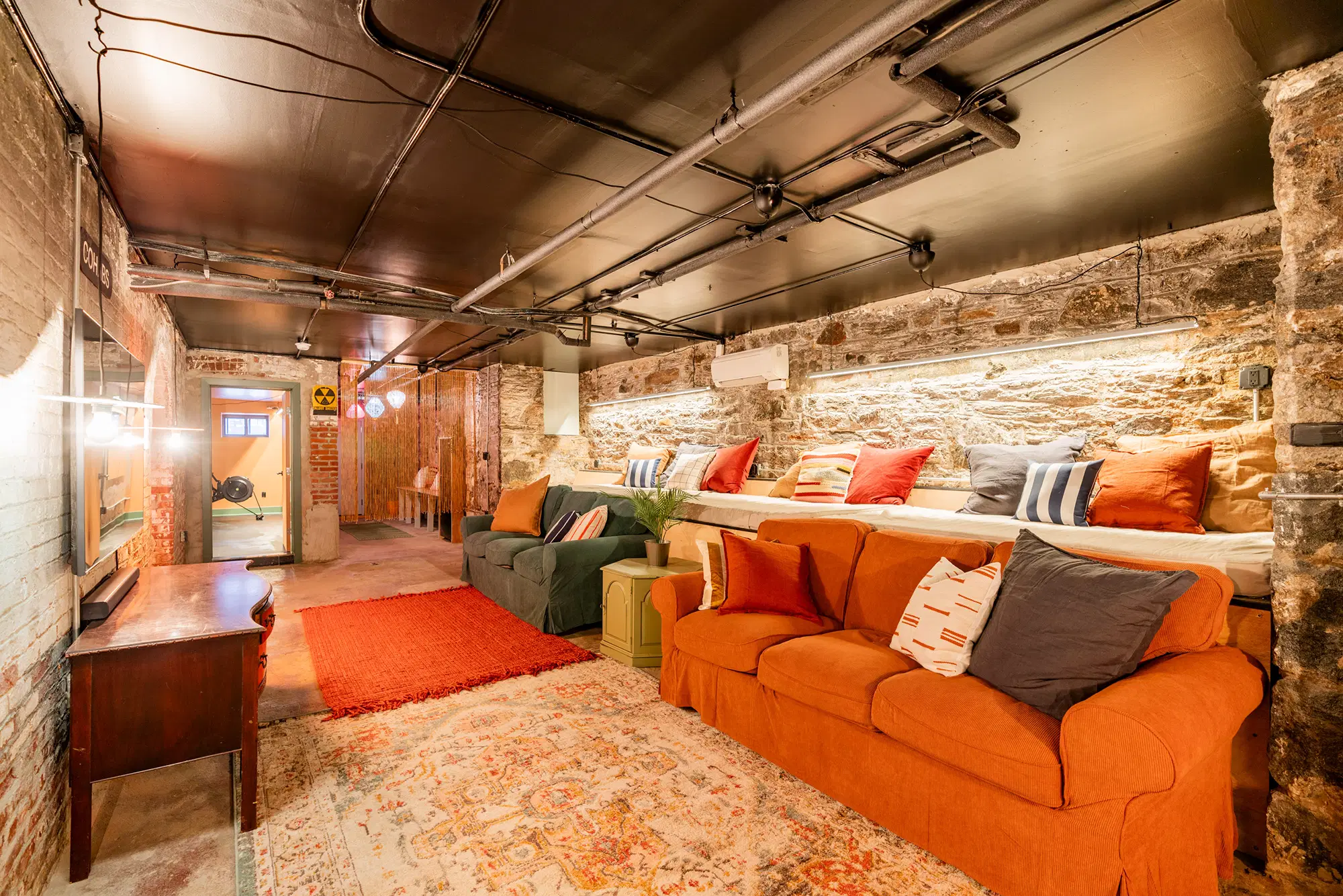 Columbia 1480, Washington DC – Common Area