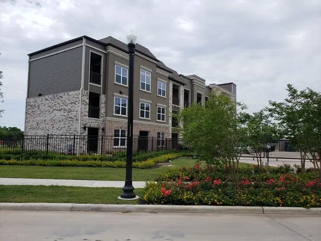 Orleans At Fannin Station, Houston – Exterior