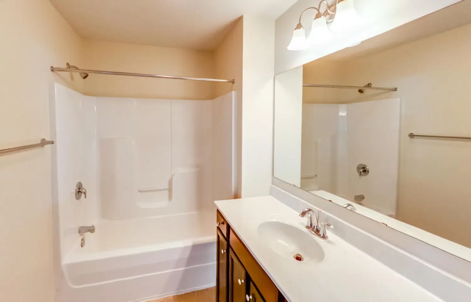 Auburn Creek, San Antonio – 3 Bed 2 Bath