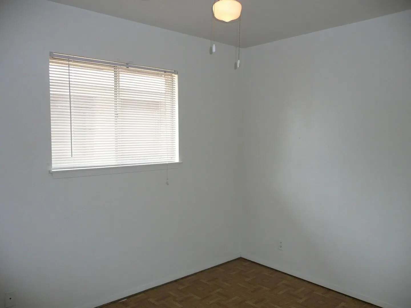 Covina Plaza, San Antonio – Room