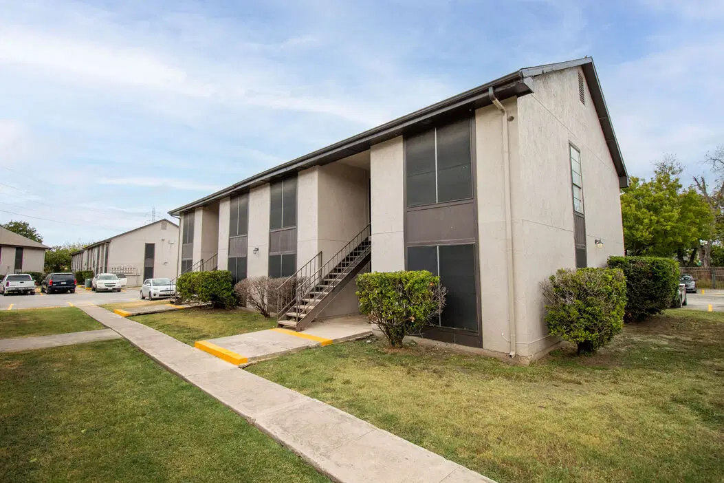 Forest Oaks, San Antonio – Exterior