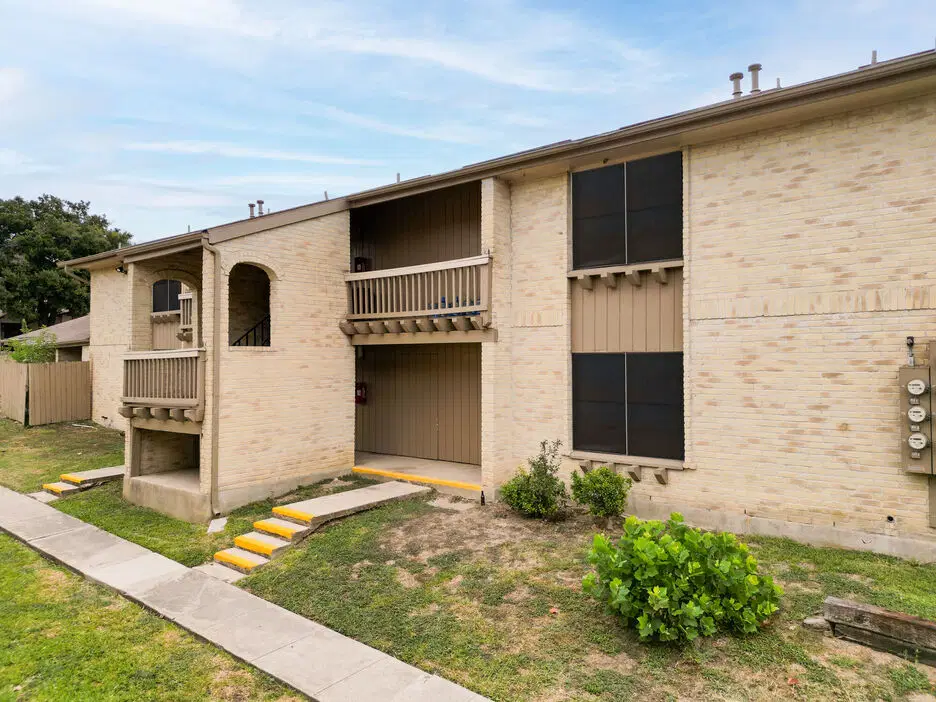 Forest Oaks, San Antonio – Exterior